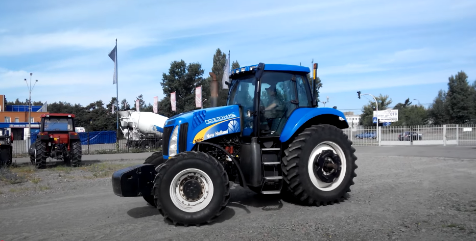 Трактор New Holland T8040